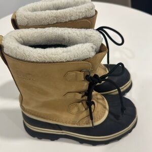 Sorel Men’s Caribou boot size 6